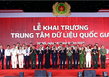 Thủ tướng Phạm Minh Chính dự lễ khai trương Trung tâm dữ liệu quốc gia số 1 tại Khu công nghệ cao Hòa Lạc